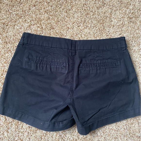 Women’s black Old Navy shorts - Picture 3 of 3